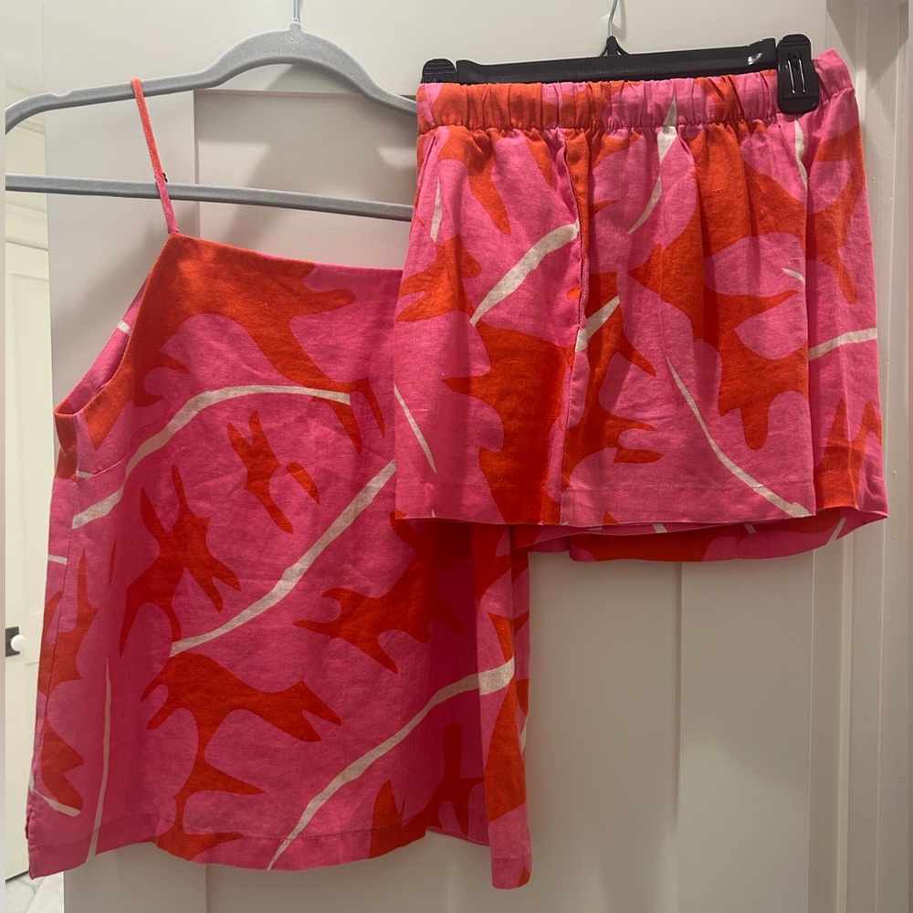 Trovata Lione outfit in Pink Palms, EUC